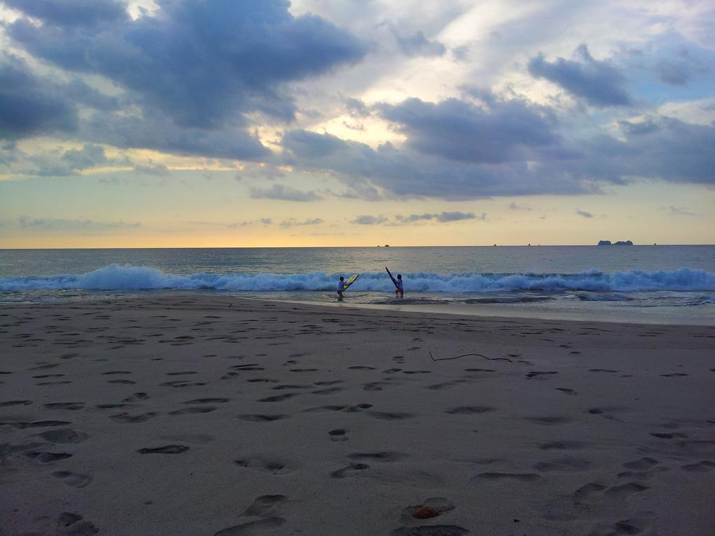 Hotel Casa Blanca Tamarindo Kültér fotó