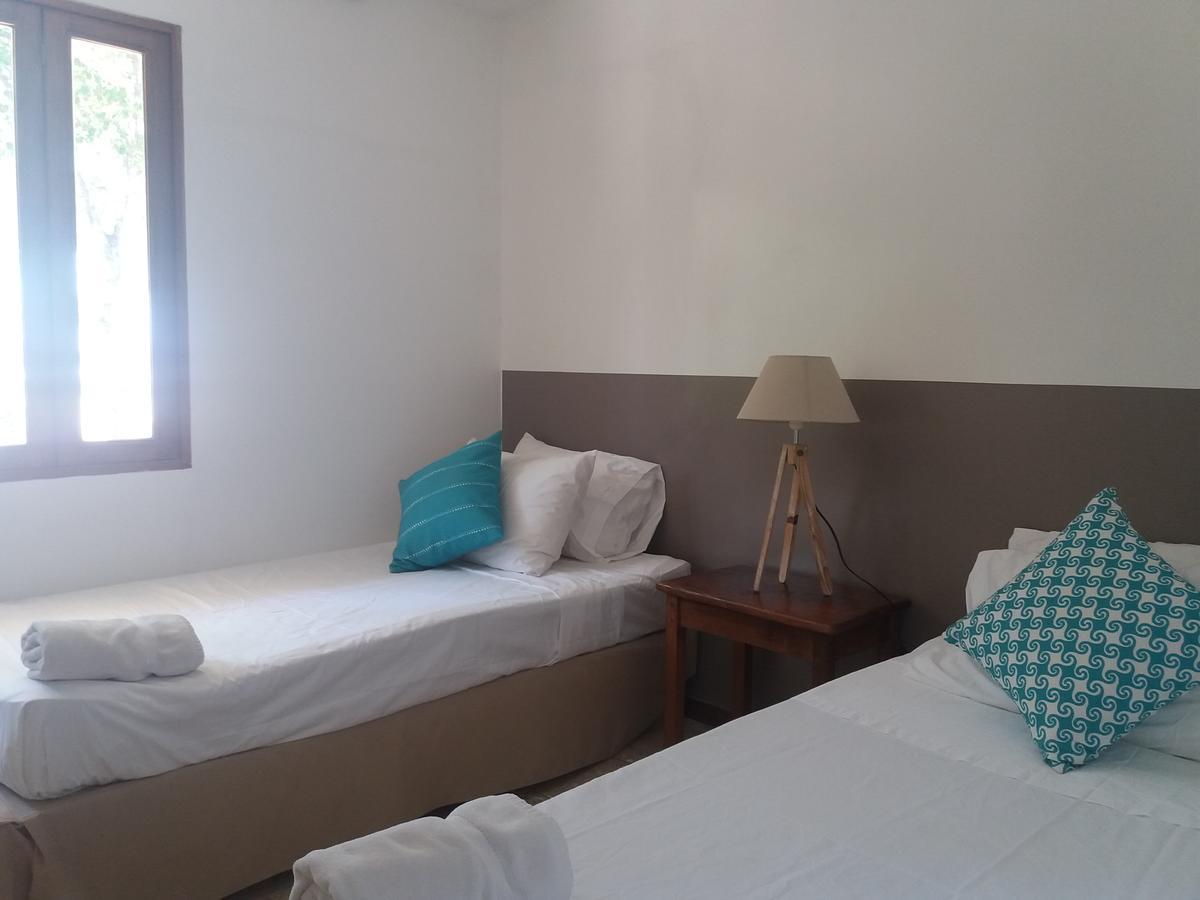 Hotel Casa Blanca Tamarindo Kültér fotó